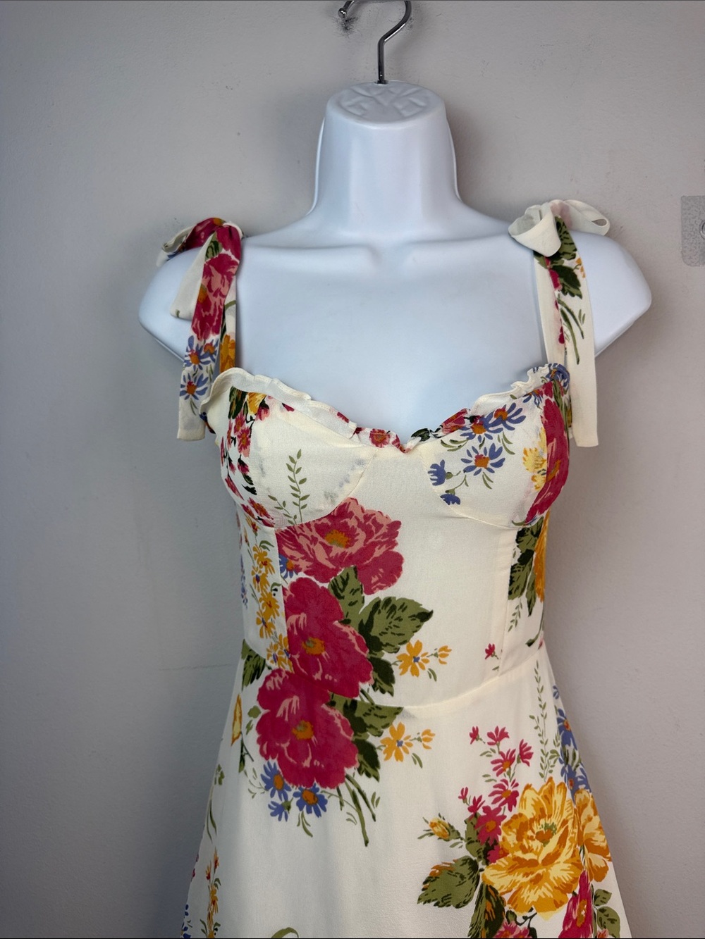 Reformation Christine Floral Bouquet Mini Dress Tie Shoulder Strap Ruffle Size 0 - Picture 4 of 16